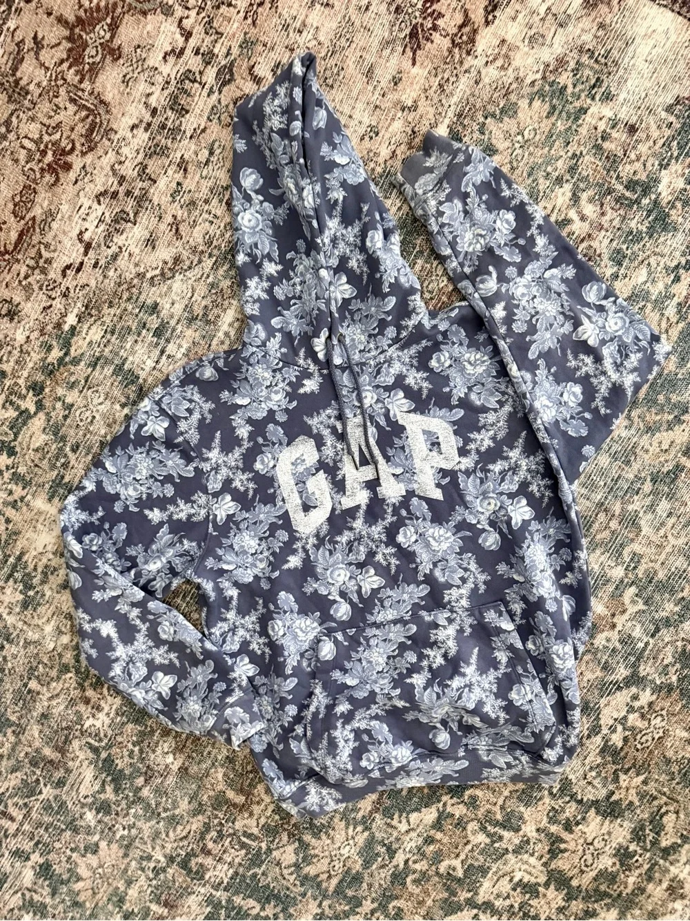 GAP x LoveShackFancy Pullover Hooded Sweater‎ Small
